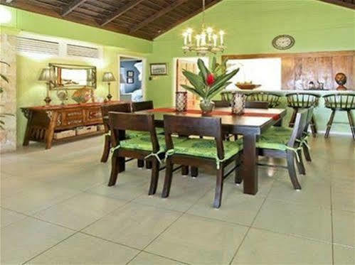 Paradise Beachfront Villas Rio Bueno Harbour 외부 사진